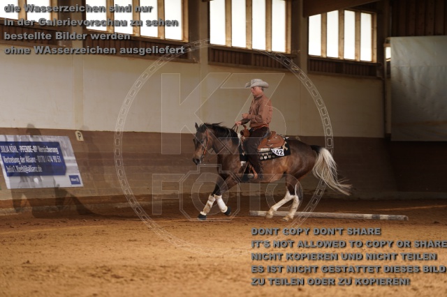 s_A_902083.JPG